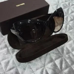 Tom Ford | Accessories | Tom Ford Glossy Black Cat Eye  display picture 1